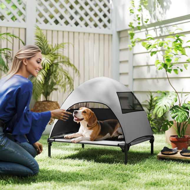 PAWROOM - Utendørs hundeseng med tak, forhøyet hundeseng for middels store hunder, Kjæledyrseng med vaskbar bæreveske av metallramme, Kjæledyrseng for utendørscamping 76x61x71 cm, lys grå